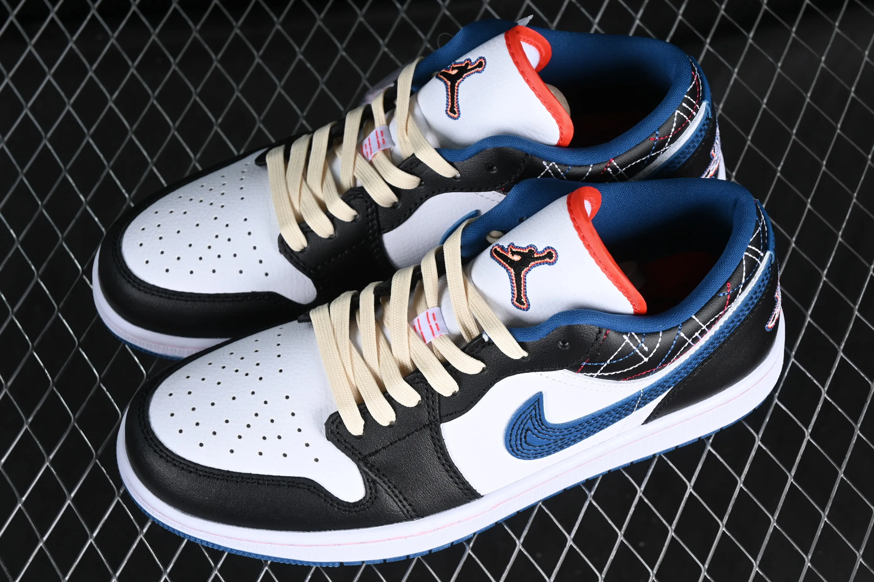 All categories Air Jordan Jordan series basketball shoes Air Jordan 1 Low Z version Air Jordan 1 Low SE AJ1 Joe 1 blue and black sashimi embroidery style low-top cultural casual sneakers FV3622-141